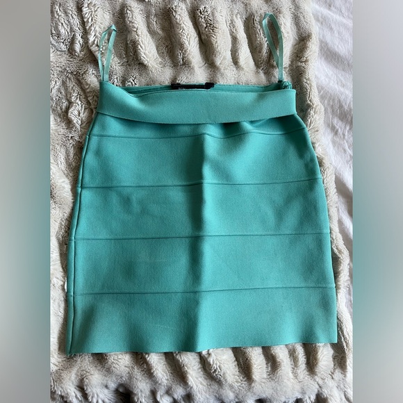 BCBGMAXAZRIA GARDENIA SIMONE TEXTURED POWER SKIRT LHL3B707/B406W SIZE S - Picture 5 of 5